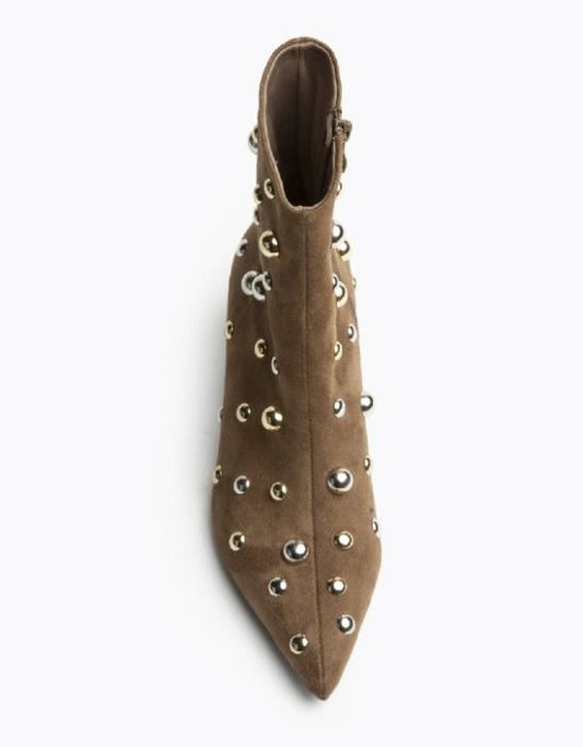 BOTINS DE TACHA