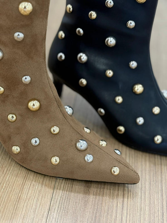 BOTINS DE TACHA